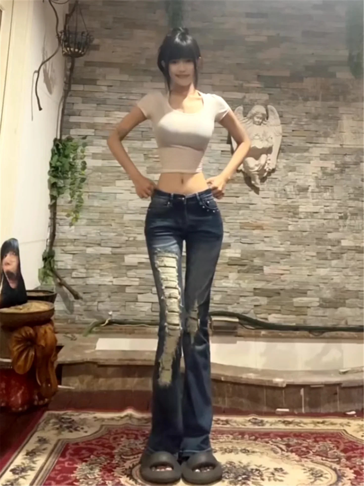American Style Sexy Hole Denim Jeans Women's Summer Slimming Extended Low Waist Micro Flared Beggar's Pants Cotton Soft
American Style Sexy Hole Denim Jeans Women's Summer Slimming Extended Low Waist Micro Flared Beggar's Pants Cotton Soft