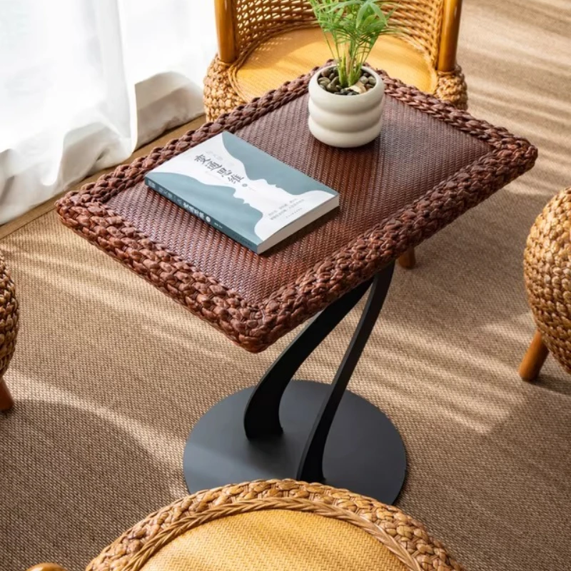 Приставной столик с эркером и плетеным ротанговым татами, чайный стол для сидения на полу, черный железный каркас, журнальный столик, современный стол для гостиной
Приставной столик с эркером и плетеным ротанговым татами, чайный стол для сидения на полу, черный железный каркас, журнальный столик, современный стол для гостиной