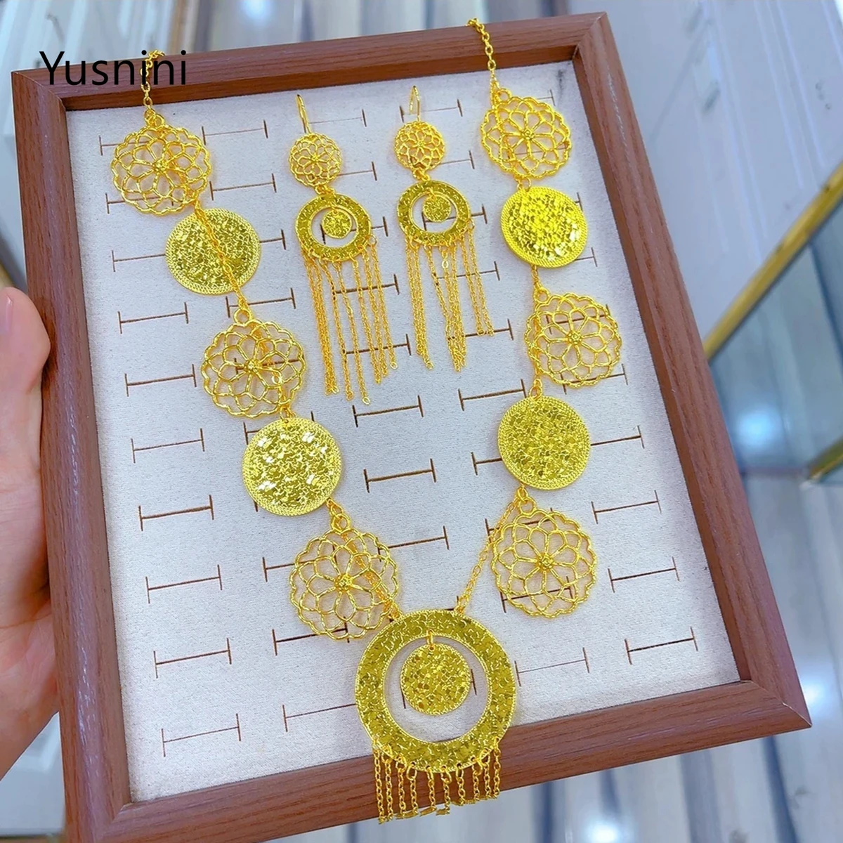 Luxury Jewelry Set High Quality Nigerian Jewelry Set 2025 24K Gold Plated Necklace Earrings Wedding Gift Jewelry Set YY1002
Luxury Jewelry Set High Quality Nigerian Jewelry Set 2025 24K Gold Plated Necklace Earrings Wedding Gift Jewelry Set YY1002