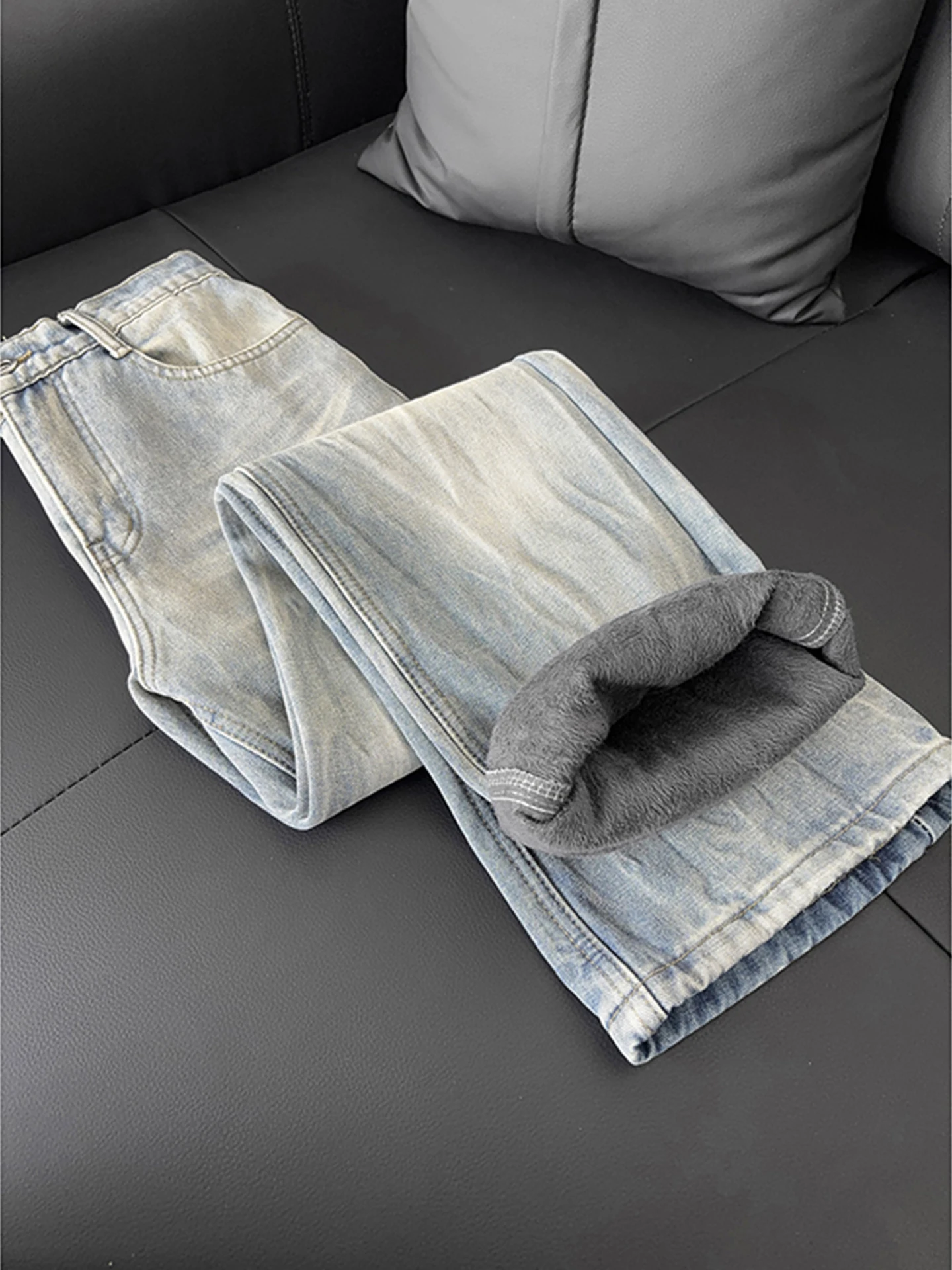 Мужские джинсы Waed в стиле ретро в американском стиле High Street на подкладке, прямые брюки для похудения, расклешенные ножи, повседневные джинсовые брюки
Мужские джинсы Waed в стиле ретро в американском стиле High Street на подкладке, прямые брюки для похудения, расклешенные ножи, повседневные джинсовые брюки