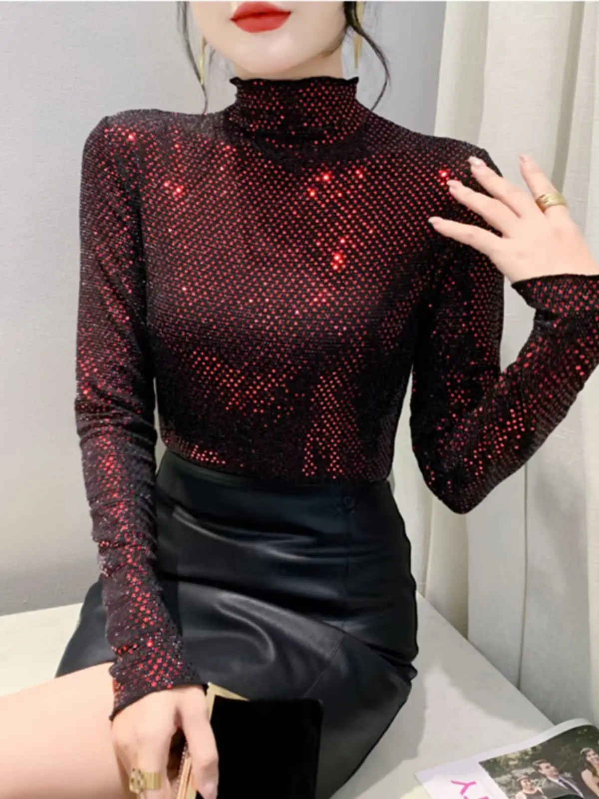 Женская облегающая длинная футболка с воротником-стойкой, модный топ, трендовая корейская одежда для повседневной носки
Женская облегающая длинная футболка с воротником-стойкой, модный топ, трендовая корейская одежда для повседневной носки