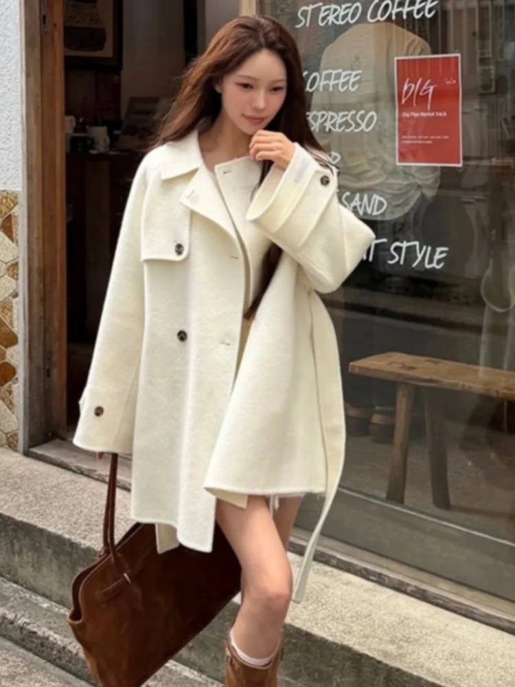 Briti Sle шерстяное пальто женское с лацканами и двойной пуговицей, свободная талия, утягивающая верхняя одежда, длинная свековая подходит для поездок на работу
Briti Sle шерстяное пальто женское с лацканами и двойной пуговицей, свободная талия, утягивающая верхняя одежда, длинная свековая подходит для поездок на работу