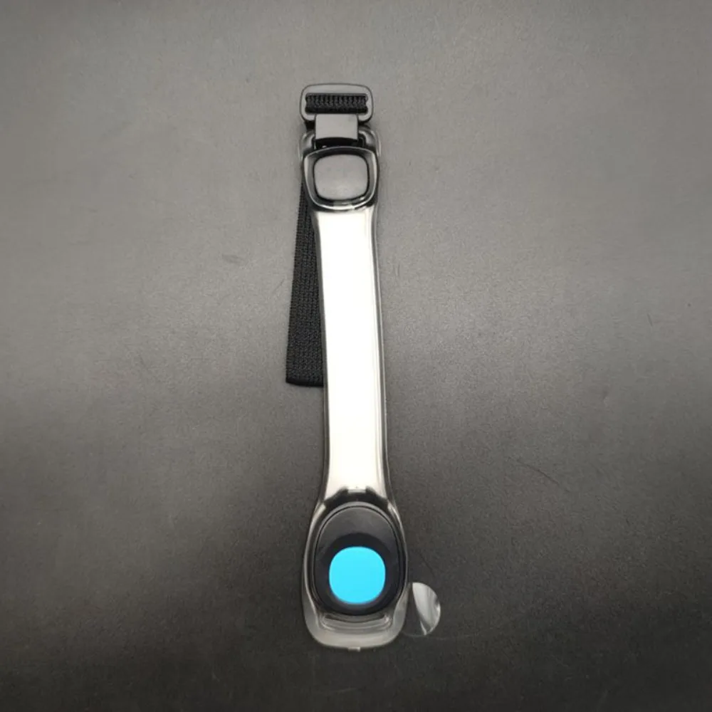 Fashion Plastic PVC LED Light Up Armband Adjustable Wearable Night Warning Wristband Running Arm Belt Outdoor Sports Night
Fashion Plastic PVC LED Light Up Armband Adjustable Wearable Night Warning Wristband Running Arm Belt Outdoor Sports Night