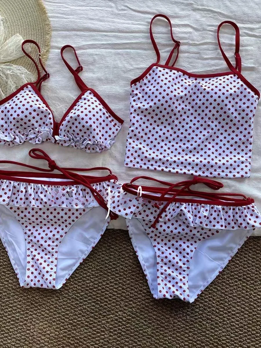Ele Polka Dot Bikini Women's Swimsuit Sweet Ruffle Strap Two-Piece Ideal for Hot Springs And Beach Vaions
Ele Polka Dot Bikini Women's Swimsuit Sweet Ruffle Strap Two-Piece Ideal for Hot Springs And Beach Vaions