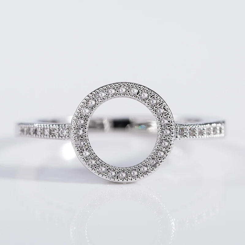 Huitan Simple Circle Shaped Finger Rings for Women Low-key Wedding Accessories with Brilliant CZ Stone Fashion Versatile Jewelry
Huitan Simple Circle Shaped Finger Rings for Women Low-key Wedding Accessories with Brilliant CZ Stone Fashion Versatile Jewelry