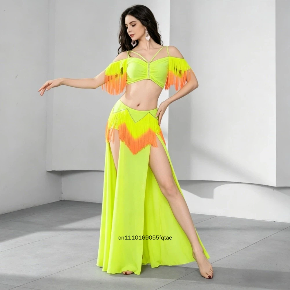 Oriental Belly Dance Costume Set Elegant Group Team Performance Outfit Professional Training Long Skirt Dance Wear for Women
Oriental Belly Dance Costume Set Elegant Group Team Performance Outfit Professional Training Long Skirt Dance Wear for Women