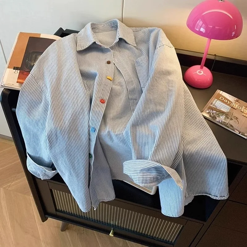 Ретро японский Sle в полоску на пуговицах irt мужской женский свободный ленивый Sle многослойный irt синий маленький дизайн Sense
Ретро японский Sle в полоску на пуговицах irt мужской женский свободный ленивый Sle многослойный irt синий маленький дизайн Sense