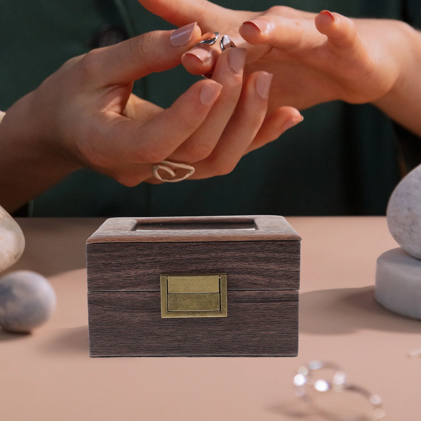 Wood Jewelry Box Retro Design Small Jewelry Organizer Case Clear Lid Suitable for Earrings Rings Necklaces Storage
Wood Jewelry Box Retro Design Small Jewelry Organizer Case Clear Lid Suitable for Earrings Rings Necklaces Storage
