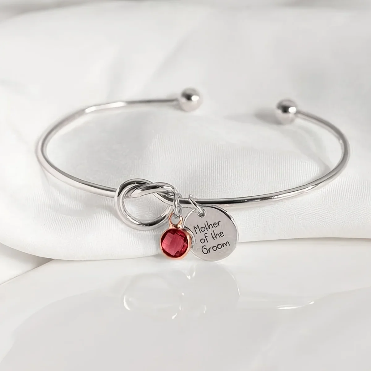 Personalized Infinity Knot Birthstone Bangle Waterproof Stainless Steel Custom Engraved Name Bracelet for Anniversary Gifts
Personalized Infinity Knot Birthstone Bangle Waterproof Stainless Steel Custom Engraved Name Bracelet for Anniversary Gifts