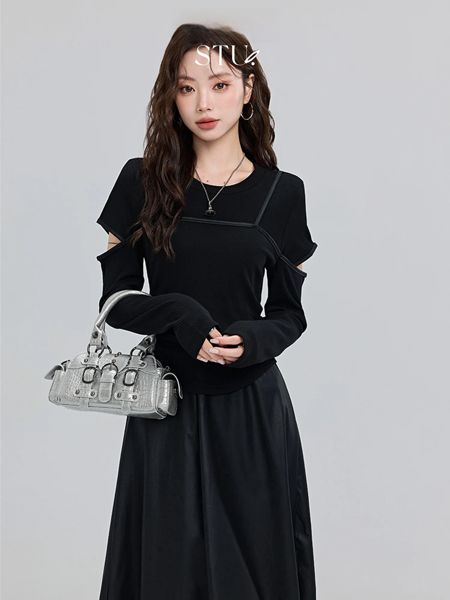 Новая женская вязаная юбка-обертка High Yanzi в стиле ретро с цветными блоками, для ранней осени, облегающая, базовый слой, в стиле Sweet and Spicy
Новая женская вязаная юбка-обертка High Yanzi в стиле ретро с цветными блоками, для ранней осени, облегающая, базовый слой, в стиле Sweet and Spicy