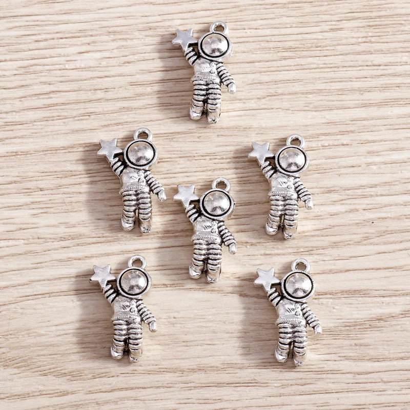 Tusember 12*20mm 20PCS Antique Silver Color Charms Alloy Space Man Astronaut Pendants DIY Handmade Jewelry Making Findings
Tusember 12*20mm 20PCS Antique Silver Color Charms Alloy Space Man Astronaut Pendants DIY Handmade Jewelry Making Findings