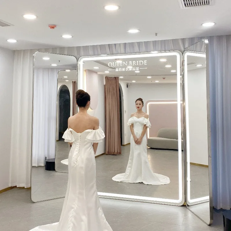Light Luxury Decorative Mirrors Aesthetic Big Nordic Extra Large Mirrors Full Body Design Modern Specchio Home Decorations
Light Luxury Decorative Mirrors Aesthetic Big Nordic Extra Large Mirrors Full Body Design Modern Specchio Home Decorations