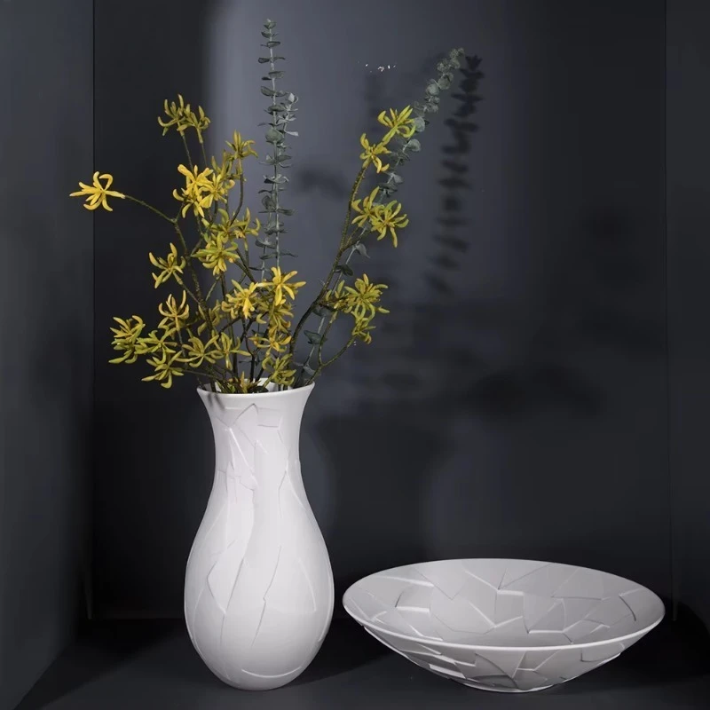 Nordic porcelain bottle modern coastal eggshell pattern pure white home decoration living room desktop set
Nordic porcelain bottle modern coastal eggshell pattern pure white home decoration living room desktop set