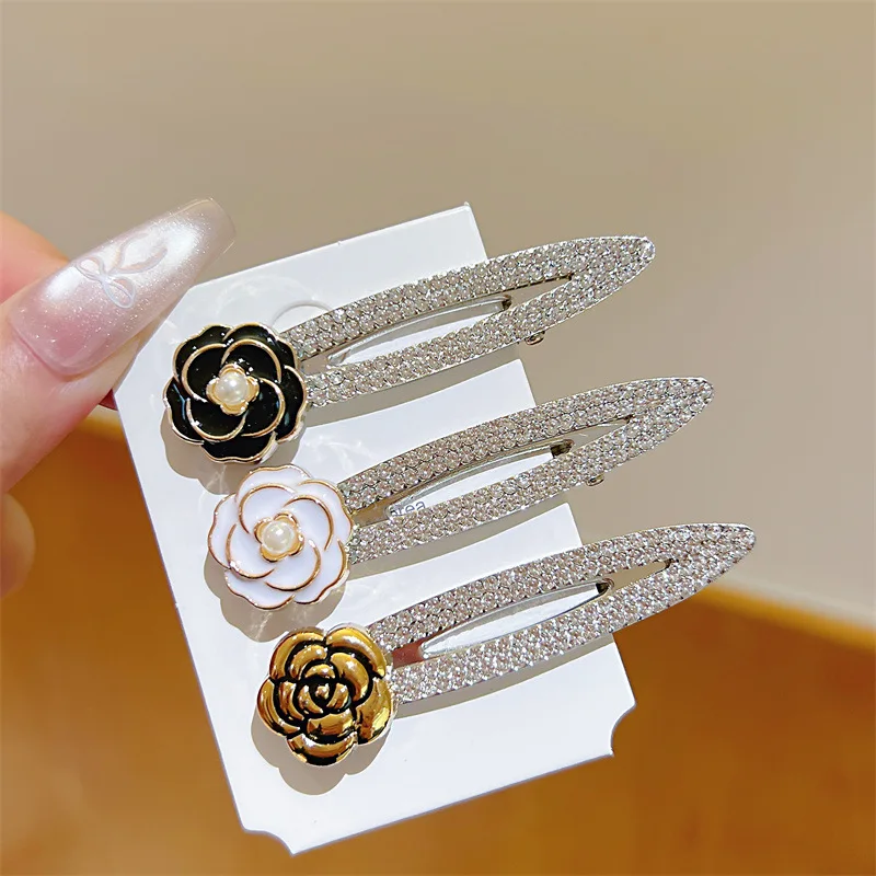 Korean Camellia Flower Hair Clips Luxury Rhinestone Duckbill Clips for Women Girls Elegant Hairpins Hairgrips Hair Accessories
Korean Camellia Flower Hair Clips Luxury Rhinestone Duckbill Clips for Women Girls Elegant Hairpins Hairgrips Hair Accessories