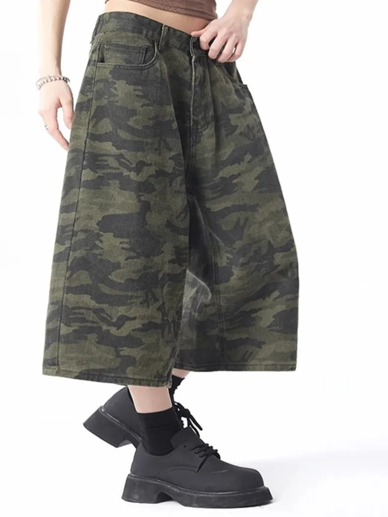 American Retro Green Camouflage Workwear Style Men's Shorts Fashion Loose Wide Leg Cropped Knee Length Casual Pants 9XRDWG
American Retro Green Camouflage Workwear Style Men's Shorts Fashion Loose Wide Leg Cropped Knee Length Casual Pants 9XRDWG
