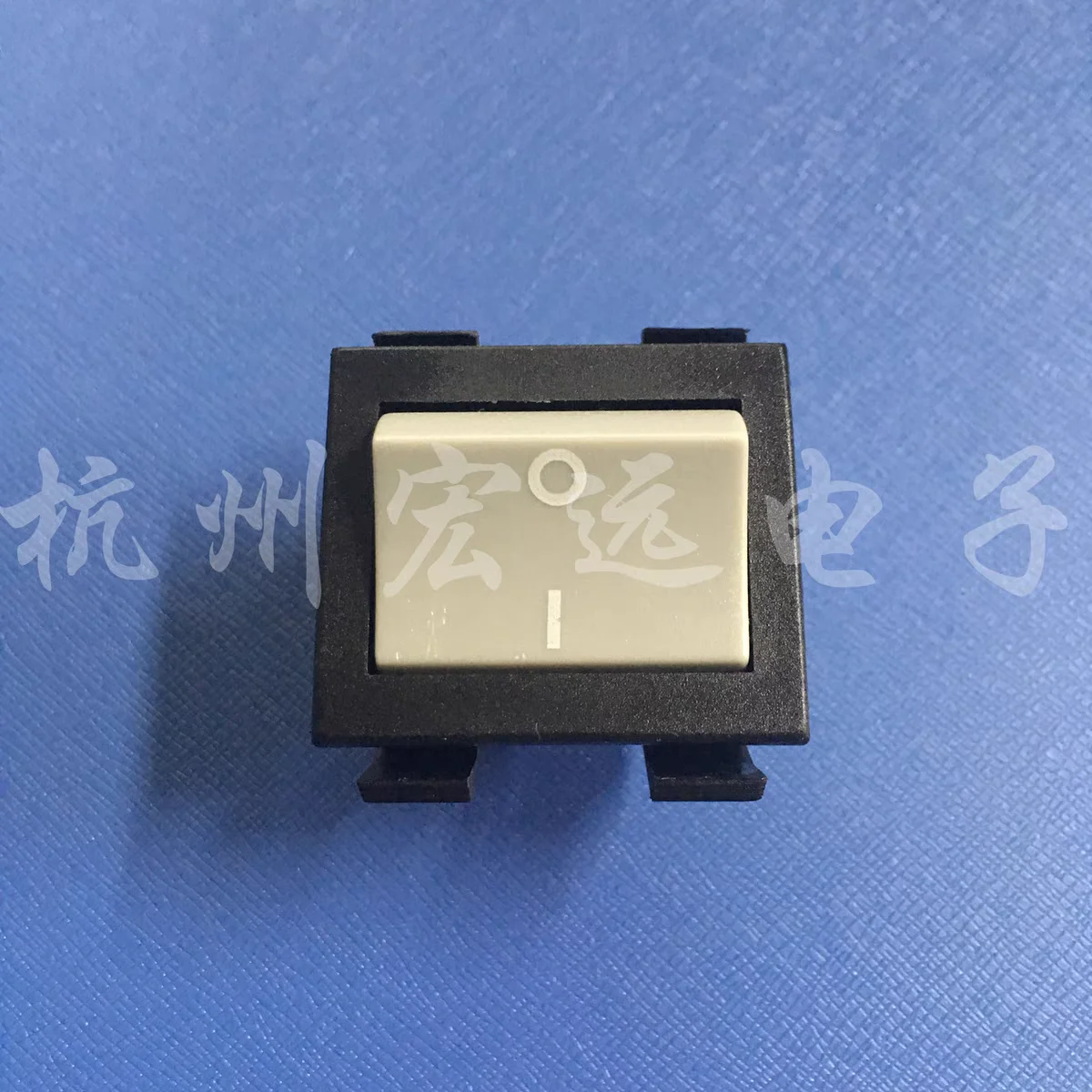 Original new 100% rocker switch MK631C/86B MK6 16A 250V 6pin 3-knife 2gear medical switch
Original new 100% rocker switch MK631C/86B MK6 16A 250V 6pin 3-knife 2gear medical switch