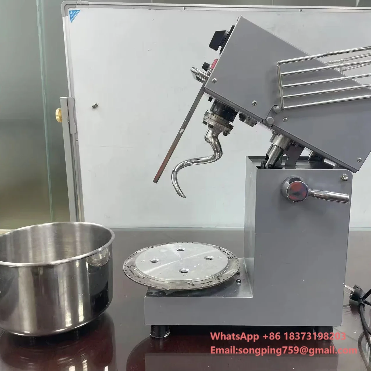 7L Chinese Commercial Dough Mixer Bakery Bread Shop Flour Dough Mixer Spiral Dough Mixer Machine Kneading Price
7L Chinese Commercial Dough Mixer Bakery Bread Shop Flour Dough Mixer Spiral Dough Mixer Machine Kneading Price