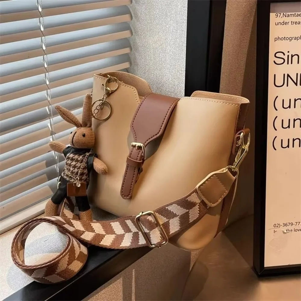 New Adjustable Shoulder Strap Crossbody Bag Zipper Closure PU Leather Shoulder Bag Underarm Handbag Women
New Adjustable Shoulder Strap Crossbody Bag Zipper Closure PU Leather Shoulder Bag Underarm Handbag Women