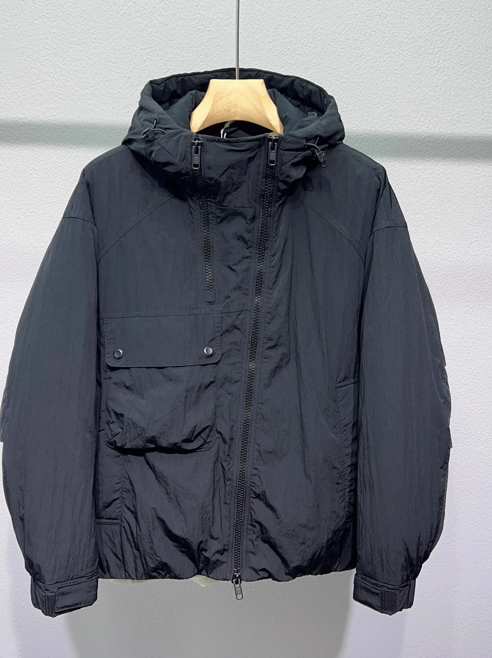 Men's Winter Puffer Jacket Thickened Outdoor Coat Double Zipper Hooded Warm Duck down Workwear Outerwear Trendy Commute Ready
Men's Winter Puffer Jacket Thickened Outdoor Coat Double Zipper Hooded Warm Duck down Workwear Outerwear Trendy Commute Ready