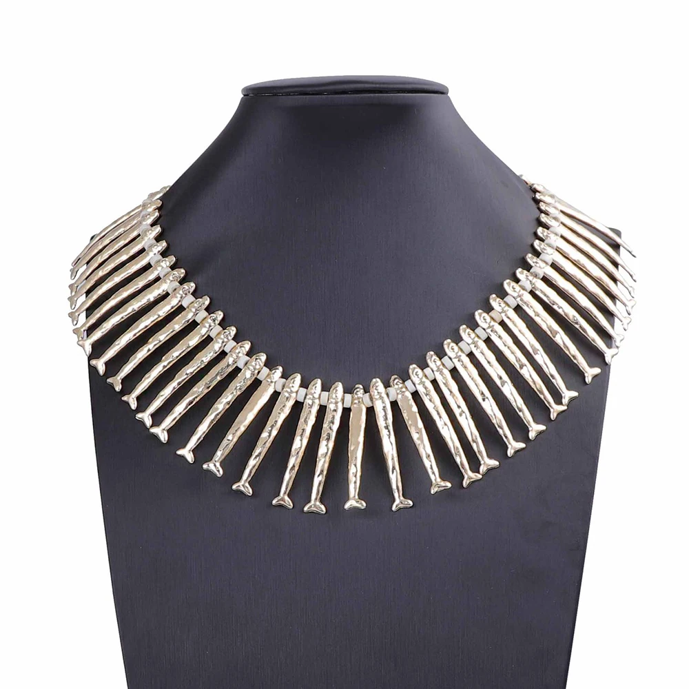 2025 New ZAA Long Strip Metal Fish-shaped Choker Necklaces for Women Vintage Holiday Party Jewelry Accessories
2025 New ZAA Long Strip Metal Fish-shaped Choker Necklaces for Women Vintage Holiday Party Jewelry Accessories