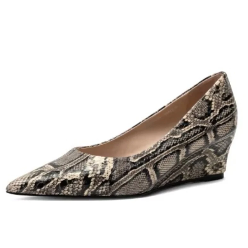 Snake Skin Retro Temperament High Heels Shoes for Women's Ultra-Light Genuine Leather Hand-sewn Snakeskin Slope Matching Shoes
Snake Skin Retro Temperament High Heels Shoes for Women's Ultra-Light Genuine Leather Hand-sewn Snakeskin Slope Matching Shoes