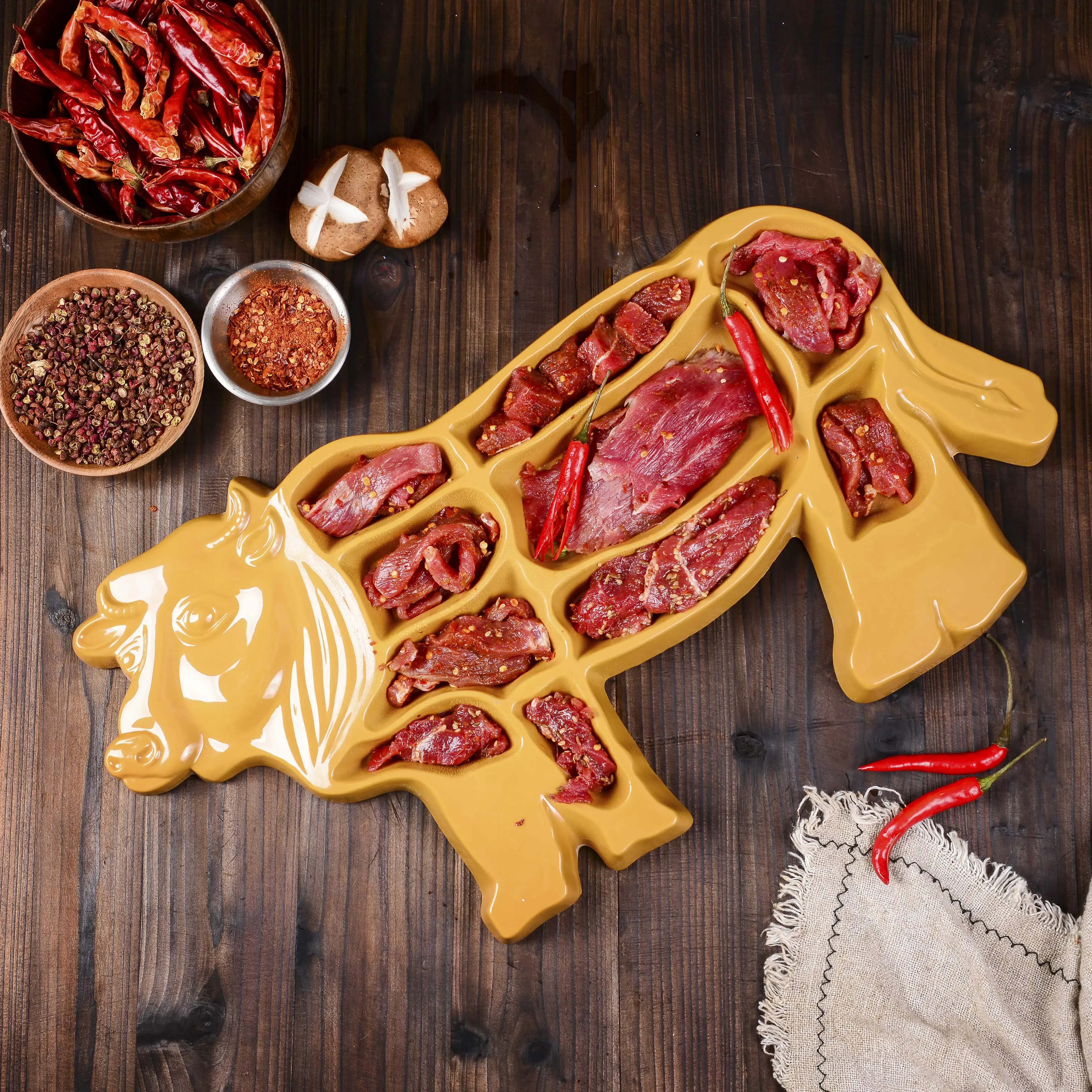 Hot sales Creative Beef-Shaped Dinner Plate Whole Cattle Banquet Theme Unique Meat Lover's Tableware
Hot sales Creative Beef-Shaped Dinner Plate Whole Cattle Banquet Theme Unique Meat Lover's Tableware