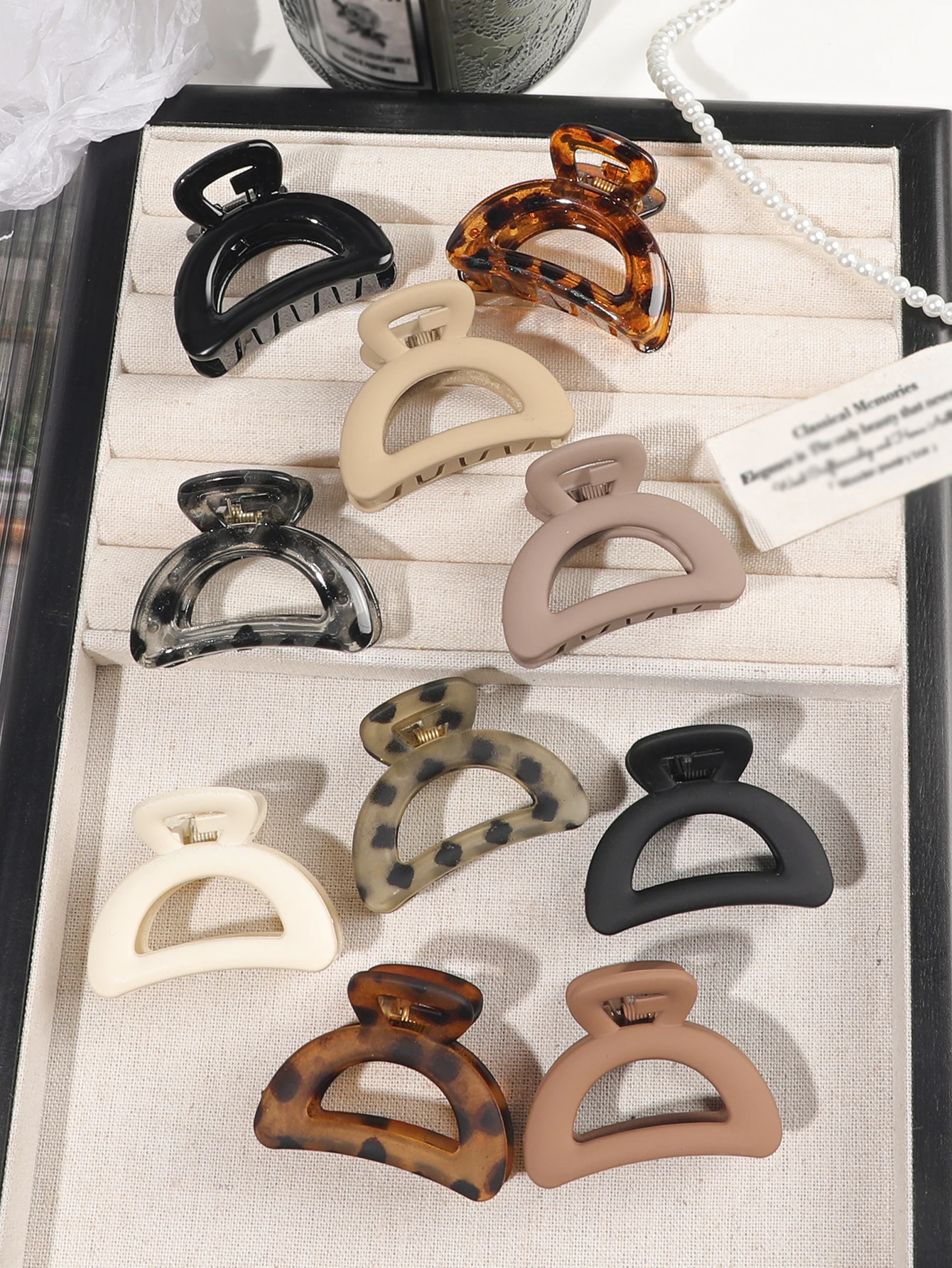 10 Pcs Matte Leopard Love Heart Hair Claw Clip,Simple Shark Semicircle Bangs Hairpins,Elegant Hair Accessory For Women
10 Pcs Matte Leopard Love Heart Hair Claw Clip,Simple Shark Semicircle Bangs Hairpins,Elegant Hair Accessory For Women