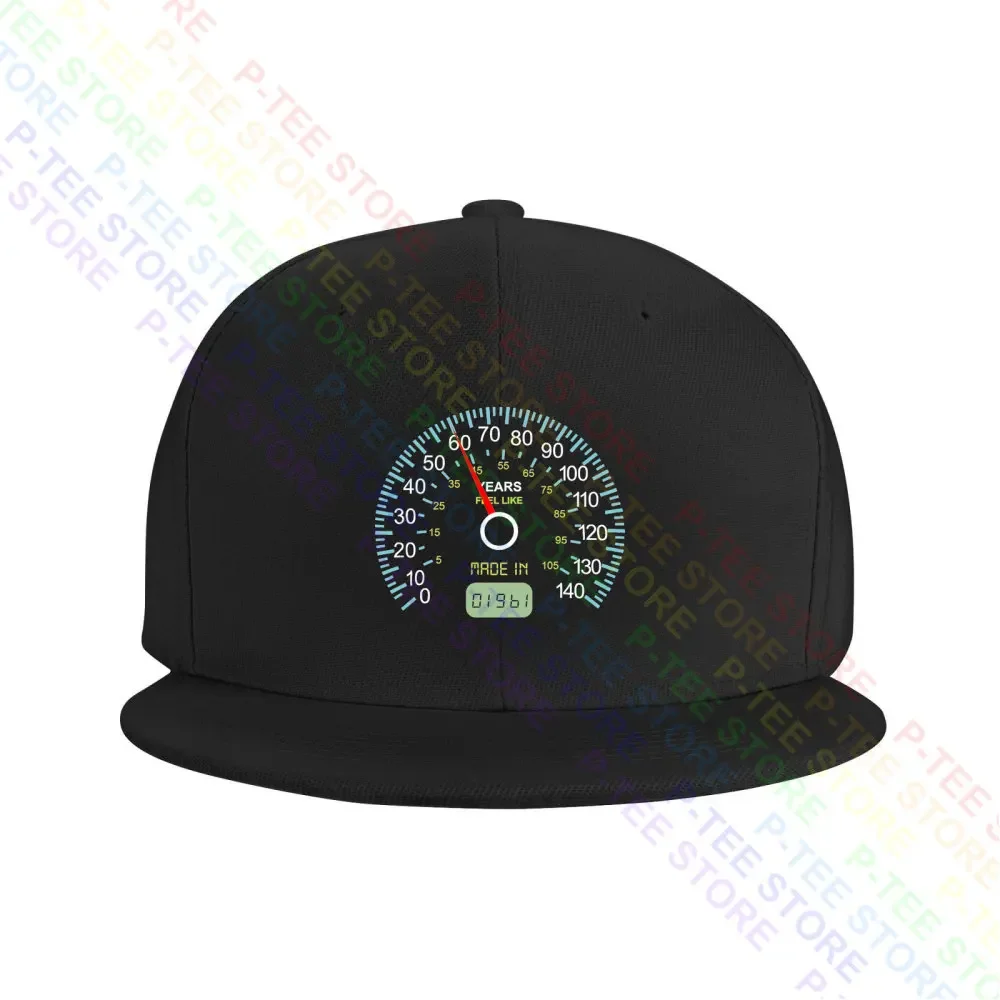 Спедометр 60 лет, сделанный в 1961 году. Бейсбольная кепка Snapback. Вязаная панама. 
Спедометр 60 лет, сделанный в 1961 году. Бейсбольная кепка Snapback. Вязаная панама.