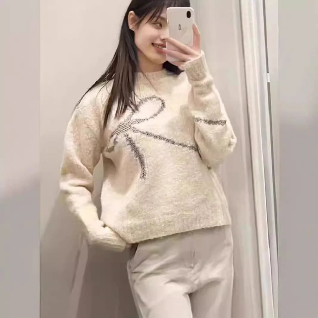 Женский вязаный свитер Paloma Wool Soft Camere Long Sve, осенняя коллекция, модель Ele Sle, из коллекции Princ Sve
Женский вязаный свитер Paloma Wool Soft Camere Long Sve, осенняя коллекция, модель Ele Sle, из коллекции Princ Sve