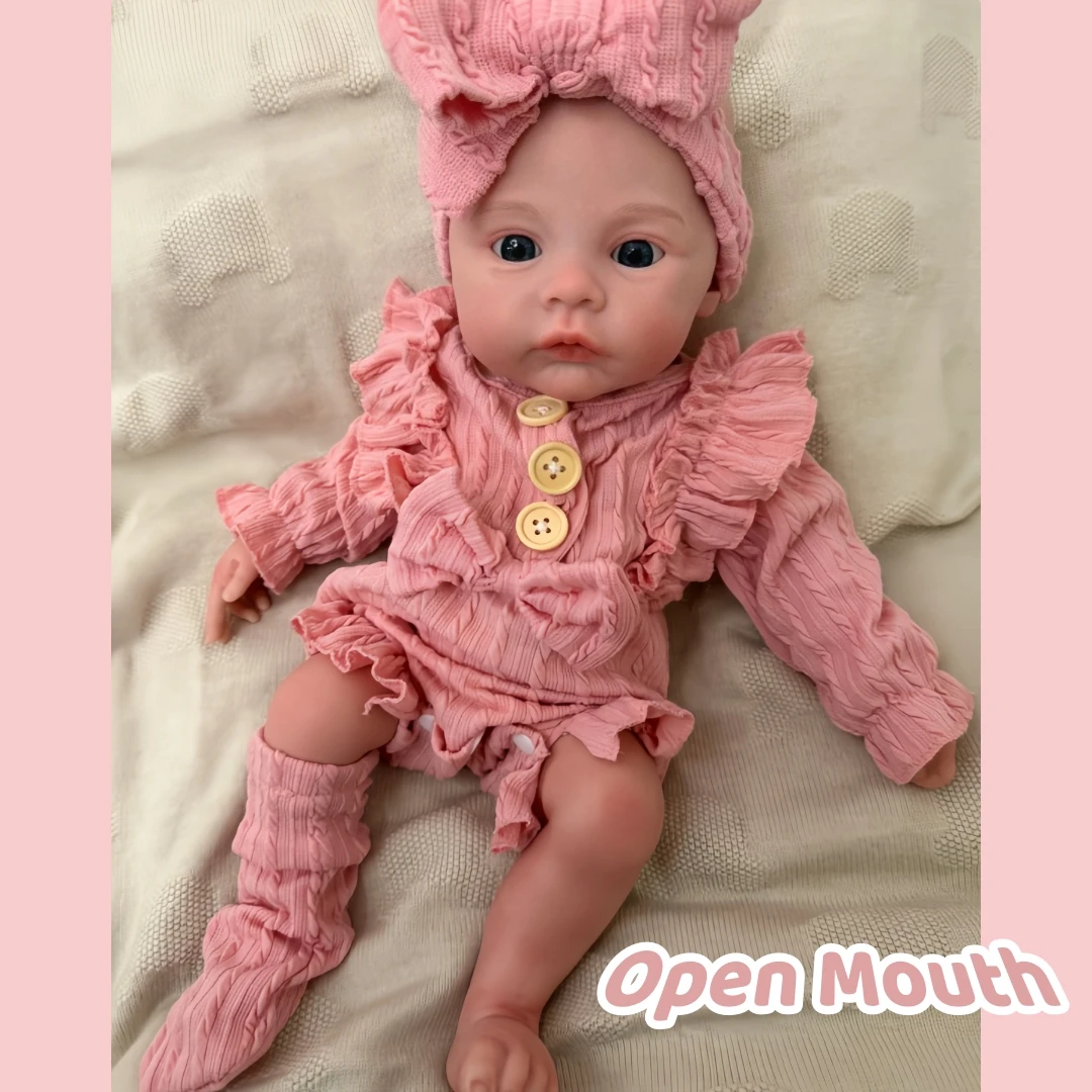 47cm Cute Open Mouth Washable Meadow Full Silicone Hand Painted Vivid Lifelike Reborn Baby Girl Doll Bebe Reborn De Silicona
47cm Cute Open Mouth Washable Meadow Full Silicone Hand Painted Vivid Lifelike Reborn Baby Girl Doll Bebe Reborn De Silicona