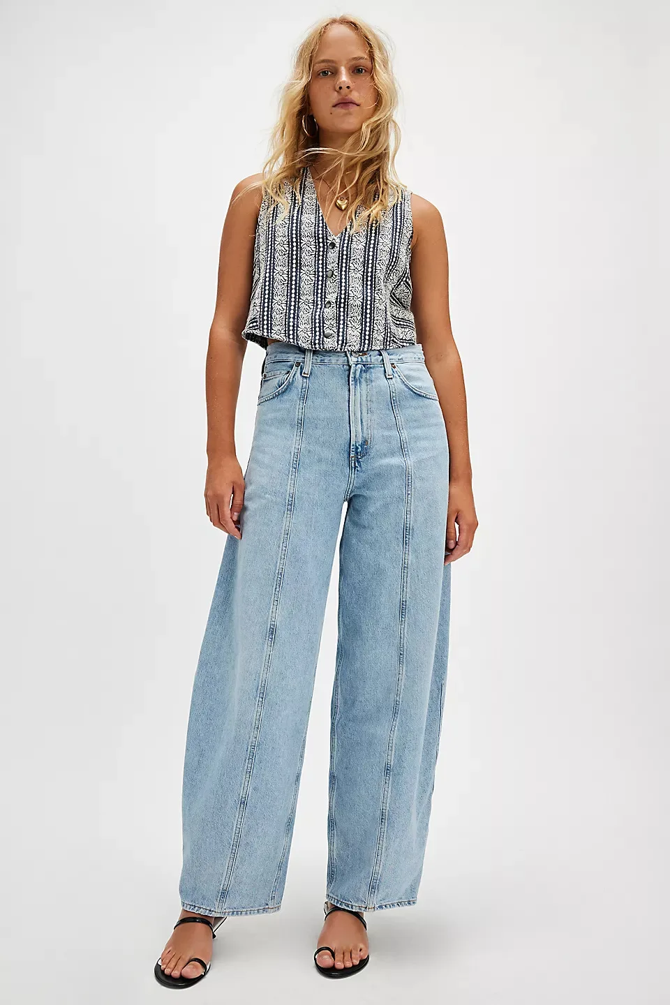 2025 New Women's Baggy Jeans Street Style Distressed Washed Wide Leg Palazzo Pants American Retro Loose Trendy High Waist Denim
2025 New Women's Baggy Jeans Street Style Distressed Washed Wide Leg Palazzo Pants American Retro Loose Trendy High Waist Denim