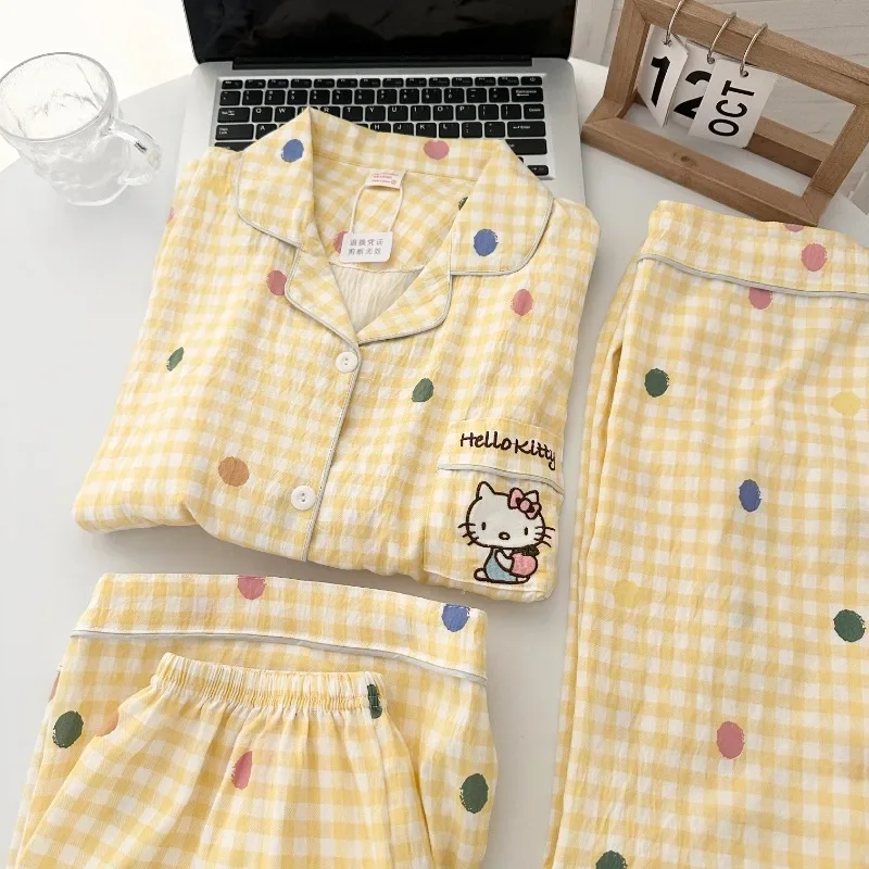 Новинка лета 2029, пижамы с героями мультфильмов «Hello Kitty», состоящие из чистого хлопка, шорты из трех предметов с короткими рукавами, брюки, одежда для дома Hello Kitty
Новинка лета 2029, пижамы с героями мультфильмов «Hello Kitty», состоящие из чистого хлопка, шорты из трех предметов с короткими рукавами, брюки, одежда для дома Hello Kitty