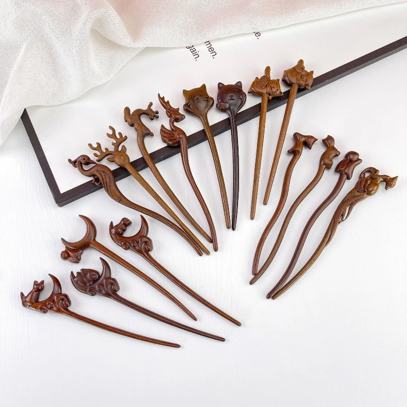 Cute Cat U-shaped Sandalwood Hairpin, New Chinese Retro Disc Hairpin, Ancient Style Hanfu Accessories, Head Accessories
Cute Cat U-shaped Sandalwood Hairpin, New Chinese Retro Disc Hairpin, Ancient Style Hanfu Accessories, Head Accessories