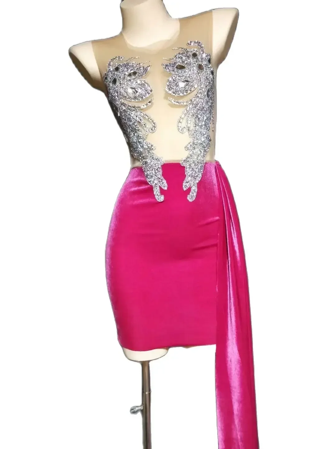 Sleeveless Swan Velvet Rhinestones Pink Green Dress Women Sexy Stage Costume Party Evening Prom Celebration Drag Queen Outfits
Sleeveless Swan Velvet Rhinestones Pink Green Dress Women Sexy Stage Costume Party Evening Prom Celebration Drag Queen Outfits