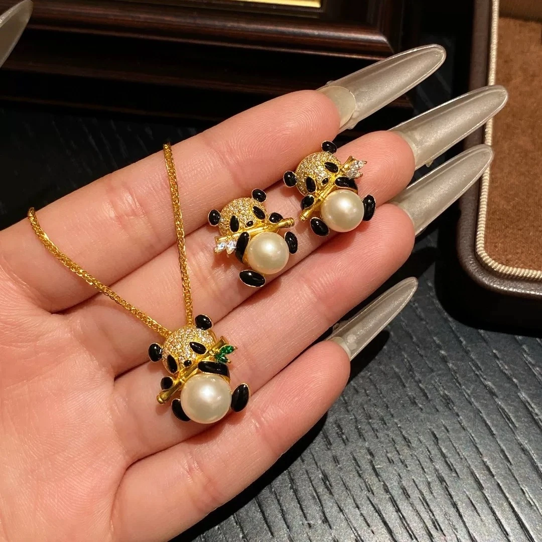 Pure 18 K Gold Color Golden Panda Pendant Necklace Set for Women Valentine's Day Necklace Chain Birthday Jewelry Gifts
Pure 18 K Gold Color Golden Panda Pendant Necklace Set for Women Valentine's Day Necklace Chain Birthday Jewelry Gifts