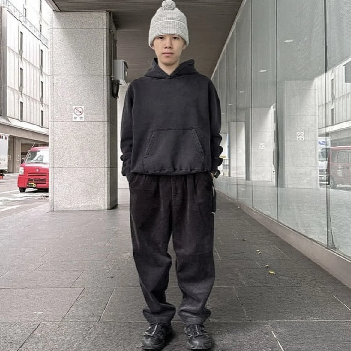 Original Webbing Baggy Tapered High Weight Corduroy Loose Casual Pants Men's Autumn Cotton Comfortable Loose Fit Trousers
Original Webbing Baggy Tapered High Weight Corduroy Loose Casual Pants Men's Autumn Cotton Comfortable Loose Fit Trousers