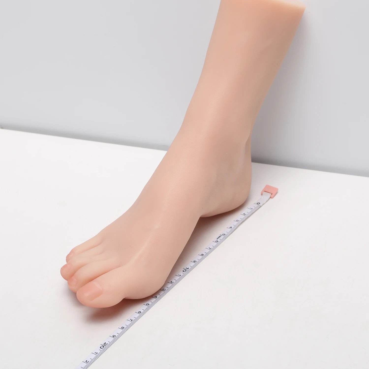 Silicone Female Foot Model Simulation Mannequin Lifelike Fetish Feet Shooting Props Shoes Jewelry Display Medical Massage TG36B
Silicone Female Foot Model Simulation Mannequin Lifelike Fetish Feet Shooting Props Shoes Jewelry Display Medical Massage TG36B