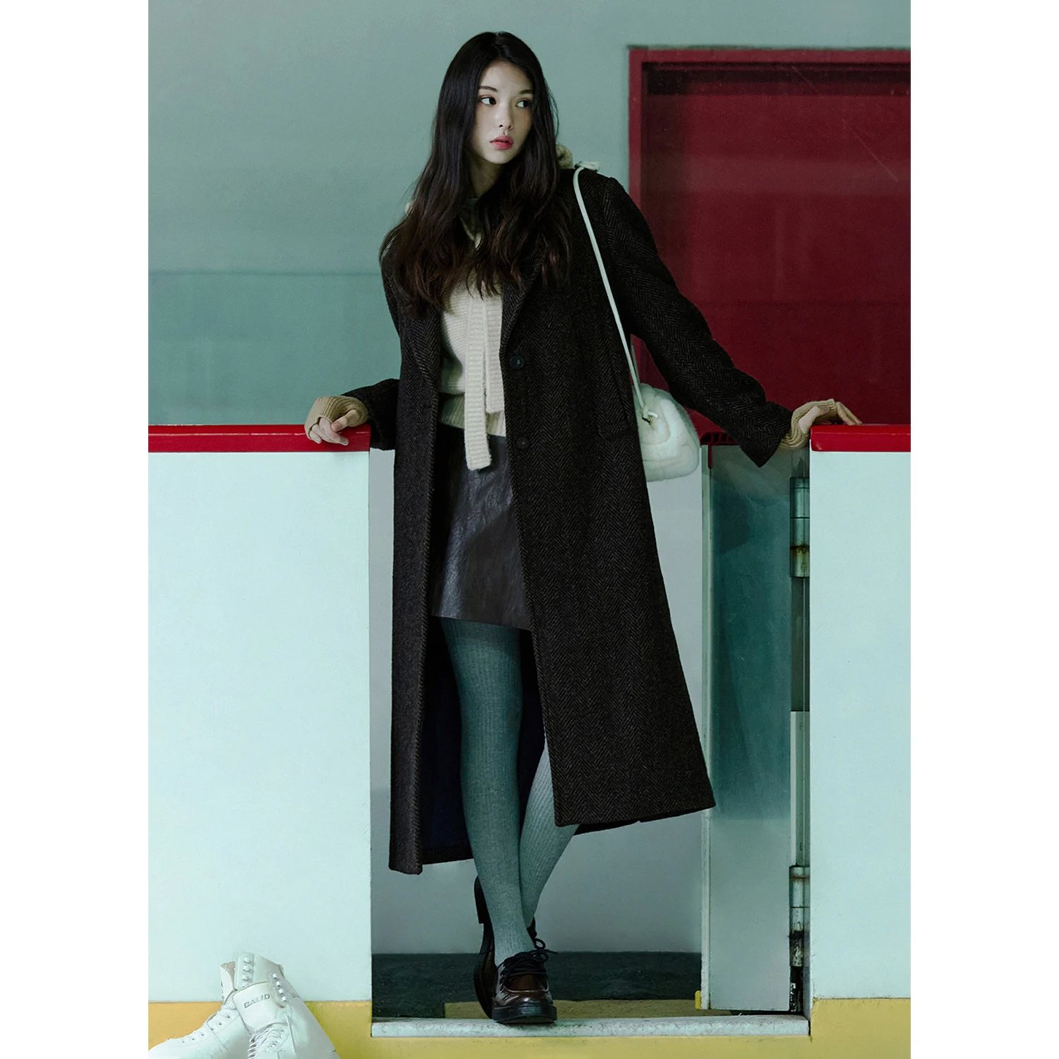 New IT Brand Women's Casual Long Straight Woolen Coat Jaet Autumn Winter Thiened Korean Sle Commute Pure Color Coat
New IT Brand Women's Casual Long Straight Woolen Coat Jaet Autumn Winter Thiened Korean Sle Commute Pure Color Coat