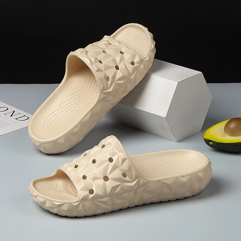 36-45 Summer New Flat Women's Slippers Comfortable Breathable Couple Slippers Indoor Outdoor Beach Sandals Soft Home Slippers
36-45 Summer New Flat Women's Slippers Comfortable Breathable Couple Slippers Indoor Outdoor Beach Sandals Soft Home Slippers