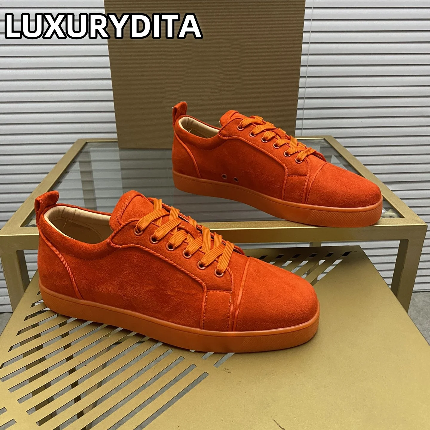 Top Quality Womens Trendy Casual Tennis Shoes Luxury Mens Real Leather Sneakers 35-48 Designr Rivet Red Sole Lovers Shoes M0104
Top Quality Womens Trendy Casual Tennis Shoes Luxury Mens Real Leather Sneakers 35-48 Designr Rivet Red Sole Lovers Shoes M0104