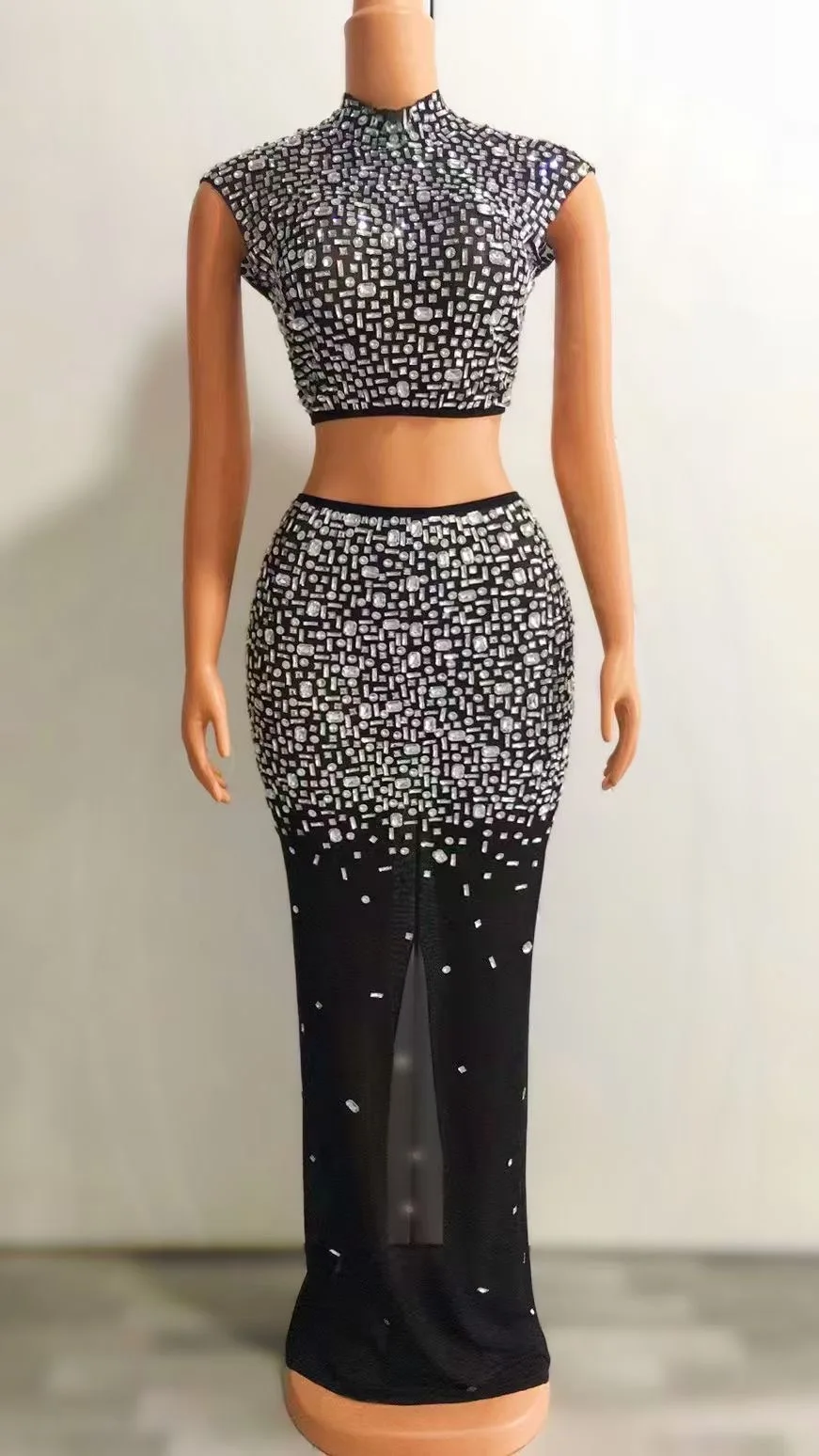 Black Gauze Shining Rhinestones Sleeveless Top And Long Dress For Women Evening Ballroom Clothing Stage Singer Costumes
Black Gauze Shining Rhinestones Sleeveless Top And Long Dress For Women Evening Ballroom Clothing Stage Singer Costumes