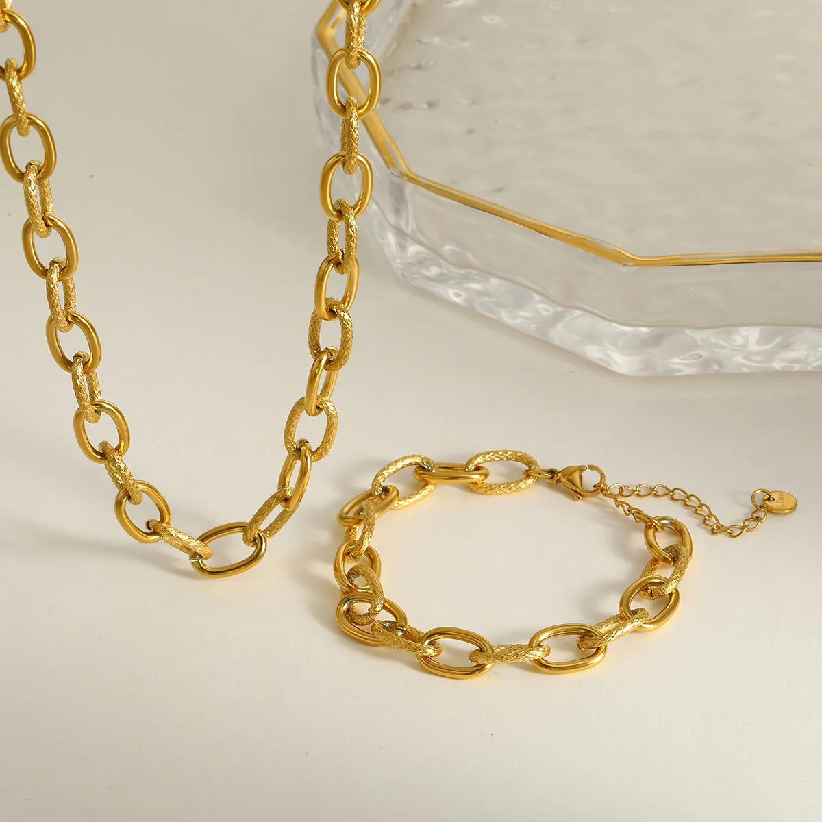 Unisex Minimalist Chunky Chain Necklace Bracelet Set Stainless Steel Geometric Pattern High Quality Fashion Wedding Jewelry sets
Unisex Minimalist Chunky Chain Necklace Bracelet Set Stainless Steel Geometric Pattern High Quality Fashion Wedding Jewelry sets