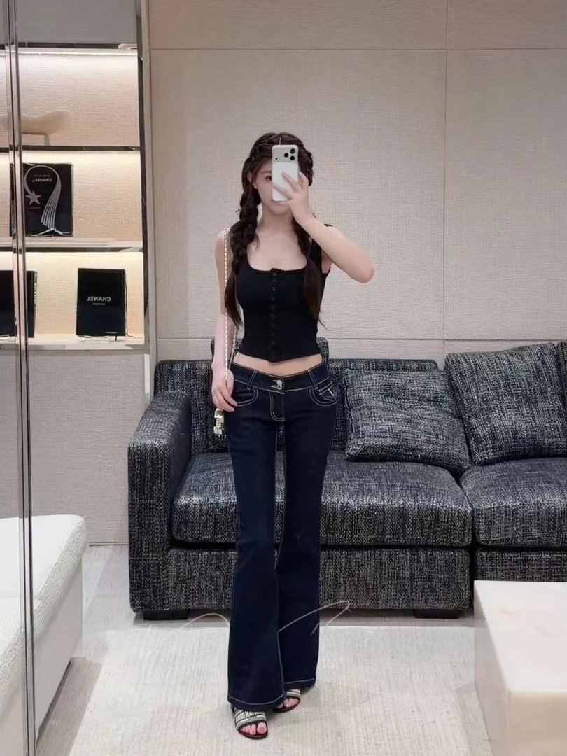 Slimming High Waist Bell Bottom Jeans Women's Summer Fashion Butt Lifting Embroidery Decor Low Waist Straight Leg Trousers
Slimming High Waist Bell Bottom Jeans Women's Summer Fashion Butt Lifting Embroidery Decor Low Waist Straight Leg Trousers