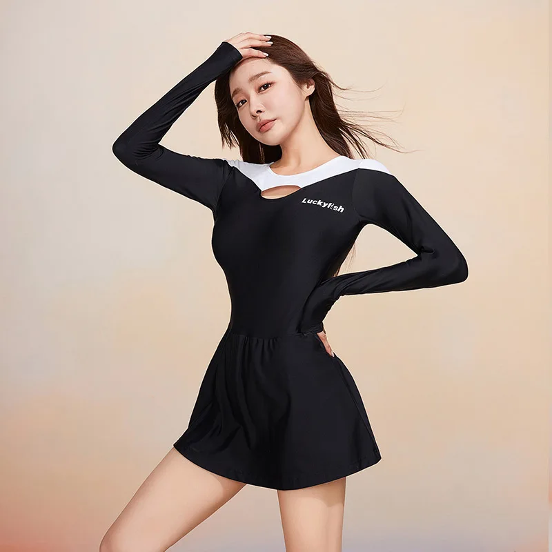 Women UPF50+Quick-Dry Spandex Outdoor WaterProof Bathing Swim Skirts One Piece Professional Surfing Beach Push Up SwimWear
Women UPF50+Quick-Dry Spandex Outdoor WaterProof Bathing Swim Skirts One Piece Professional Surfing Beach Push Up SwimWear