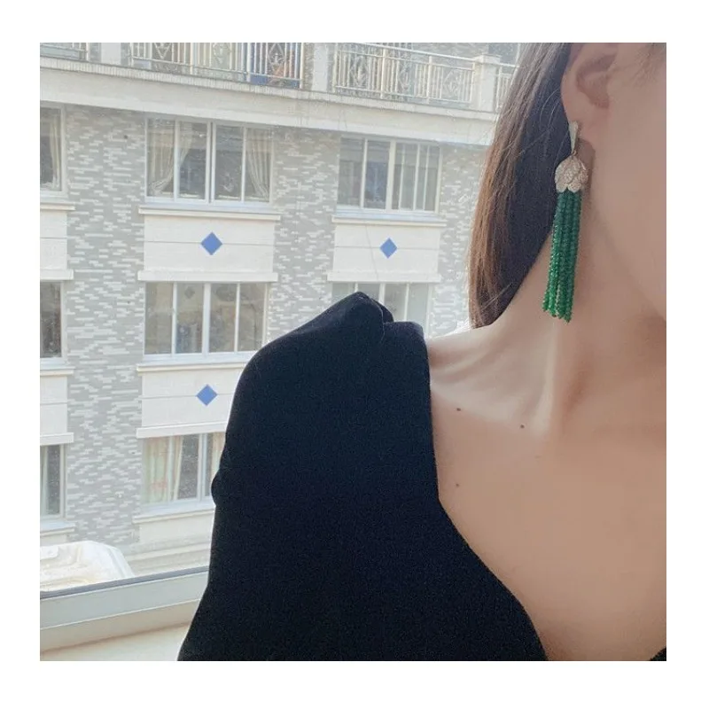 Long Tassel Silver Earrings Women's Zircon Inlaid Green Emerald Millet Bead Earrings Temperament Gift for Girlfriend
Long Tassel Silver Earrings Women's Zircon Inlaid Green Emerald Millet Bead Earrings Temperament Gift for Girlfriend