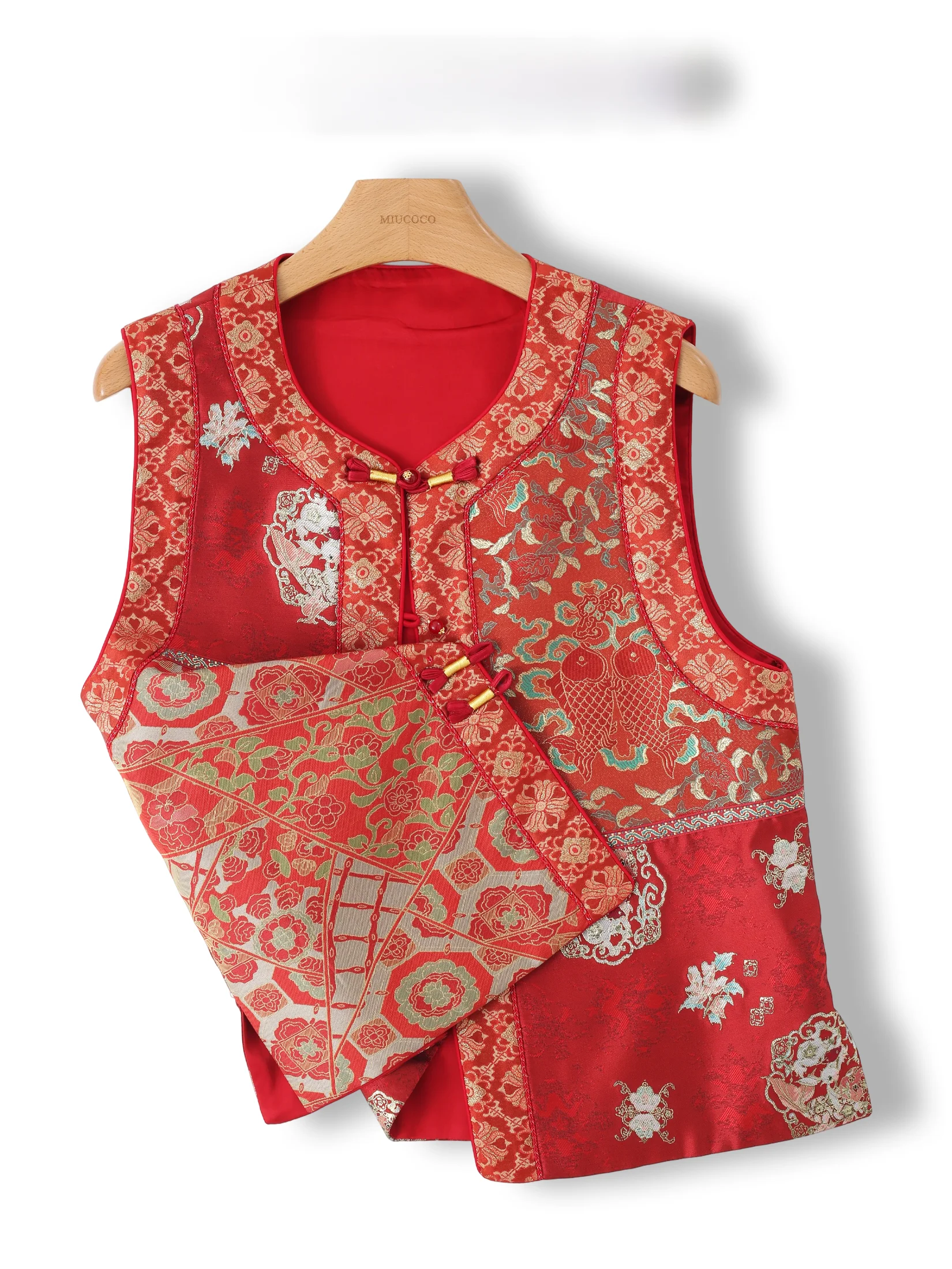 Red Heavy Embroidery Women's Jacket Chinese Style Floral Pattern High Quality Craftsmanship Outerwear Fashionable Trendy Top
Red Heavy Embroidery Women's Jacket Chinese Style Floral Pattern High Quality Craftsmanship Outerwear Fashionable Trendy Top