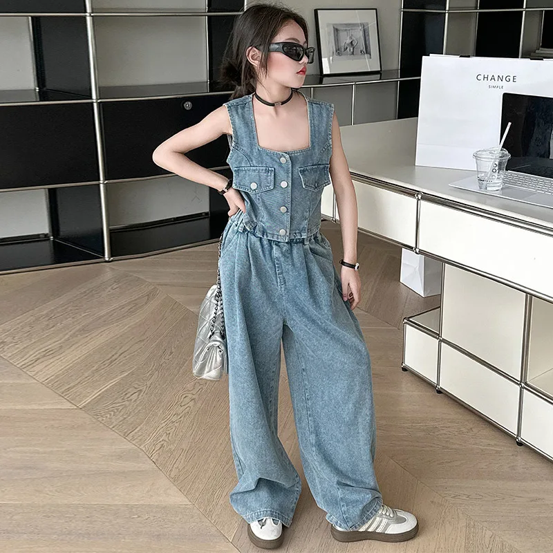 2025 Summer Teen Kids Girls Denim Suit Sleeveless Denim Vest Top Wide leg Jeans 2pcs Junior Child Clothes Outfits
2025 Summer Teen Kids Girls Denim Suit Sleeveless Denim Vest Top Wide leg Jeans 2pcs Junior Child Clothes Outfits