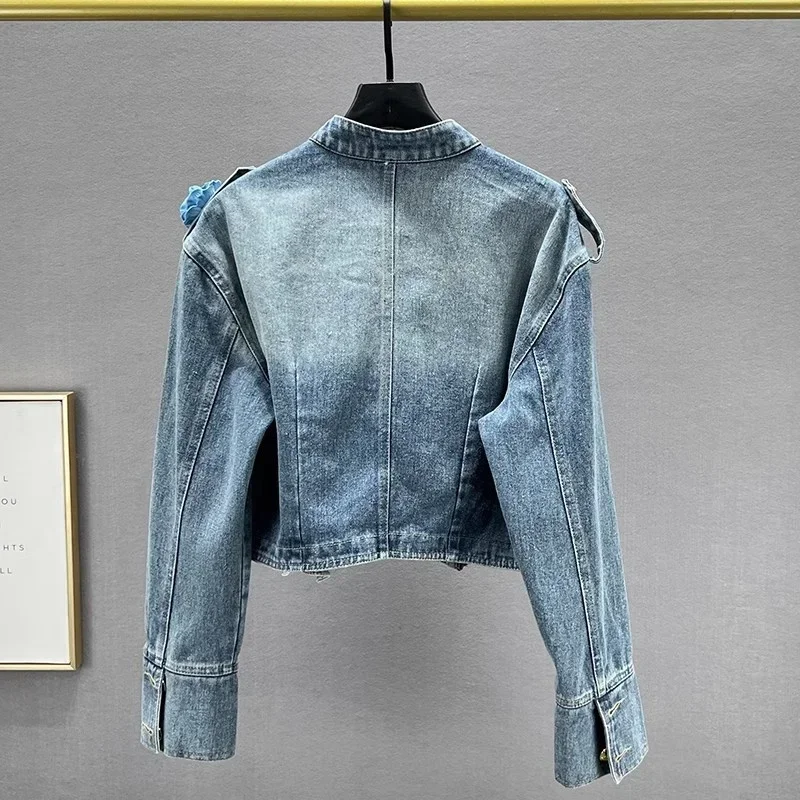 2025 Spring Autumn Fashion Flower Decoration Short Denim Jacket Women Blue Coat Stand Collar Long Sleeve Jeans Jacket Streetwear
2025 Spring Autumn Fashion Flower Decoration Short Denim Jacket Women Blue Coat Stand Collar Long Sleeve Jeans Jacket Streetwear