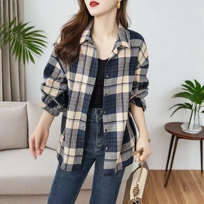 Chic and Beautiful Shirt 2026 Autumn New Women's Clothing Loose and Thin Medium and Long Butt-covering Plaid Shirt Jacket
Chic and Beautiful Shirt 2026 Autumn New Women's Clothing Loose and Thin Medium and Long Butt-covering Plaid Shirt Jacket
