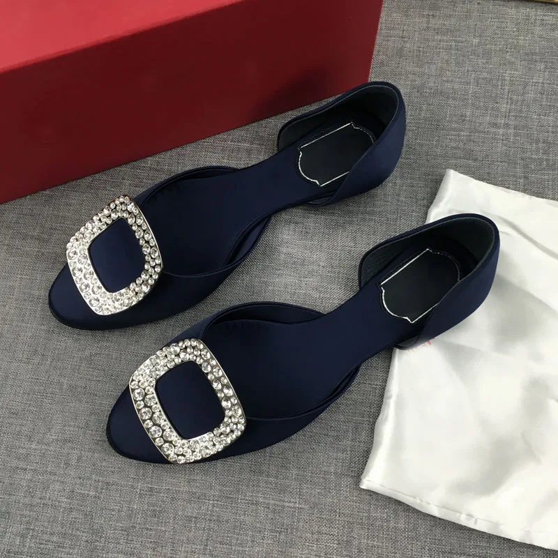 Satin Square Buckle Women Shoes Hot Selling Rhinestone Pumps Durable Comfortable Low Heels Famous Brand Design Fashion Sandals
Satin Square Buckle Women Shoes Hot Selling Rhinestone Pumps Durable Comfortable Low Heels Famous Brand Design Fashion Sandals